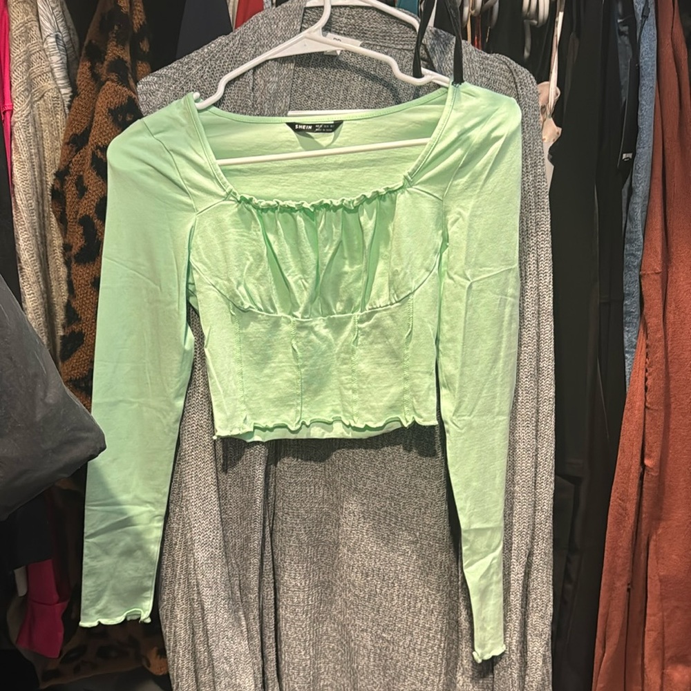 Women crop top